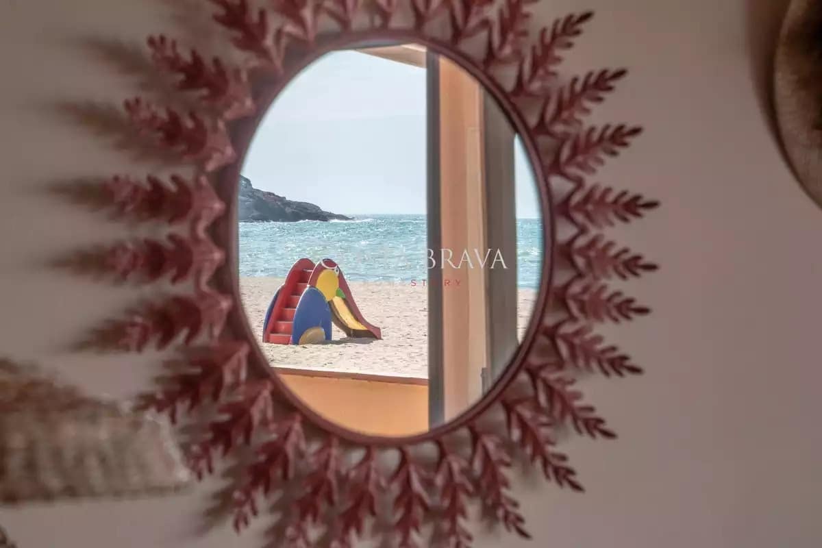 2 soveværelse Strandlejlighed til leje i Pals med garage - € 1.100 (Ref: 8937246)