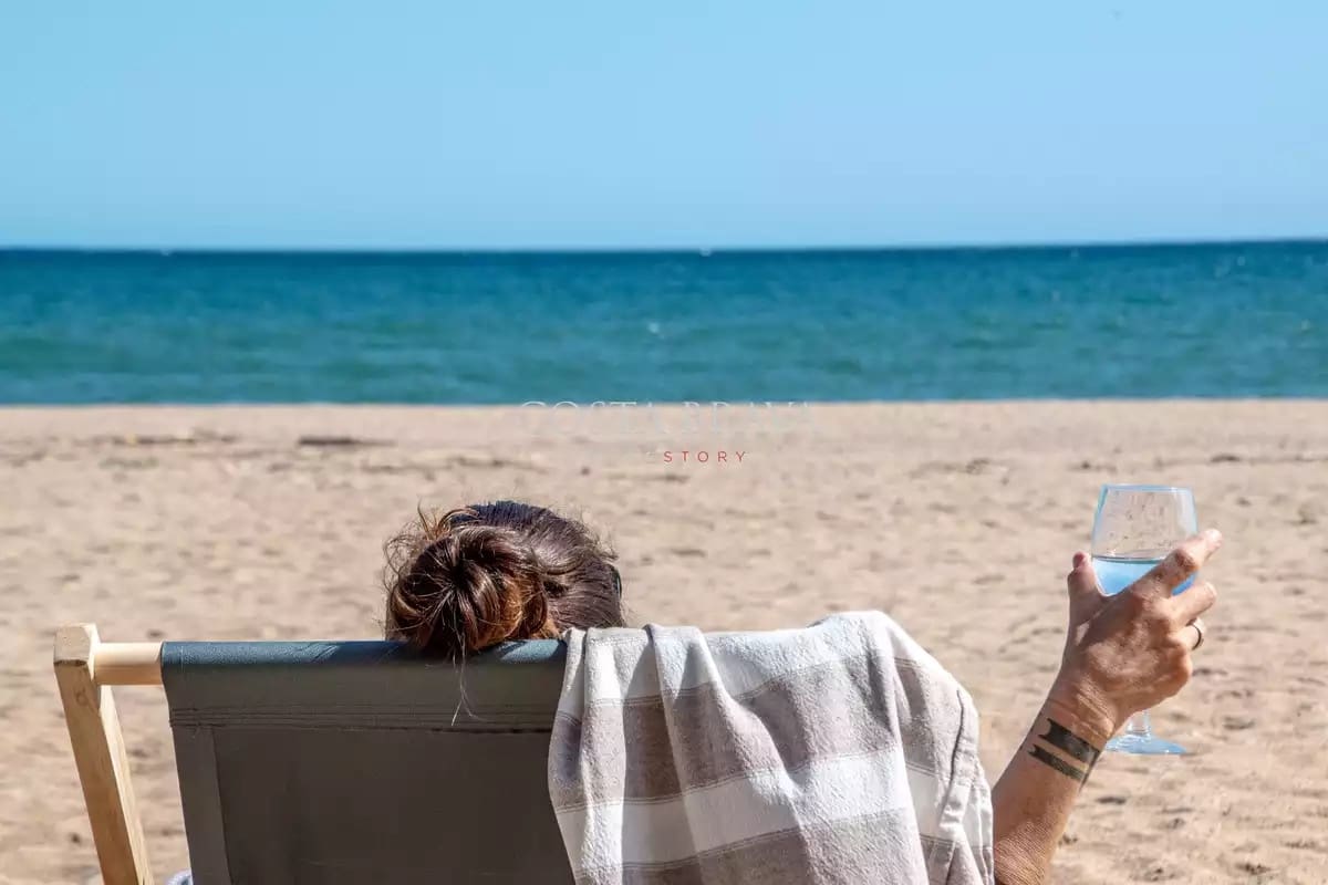 2 soveværelse Strandlejlighed til leje i Pals med garage - € 1.100 (Ref: 8937246)