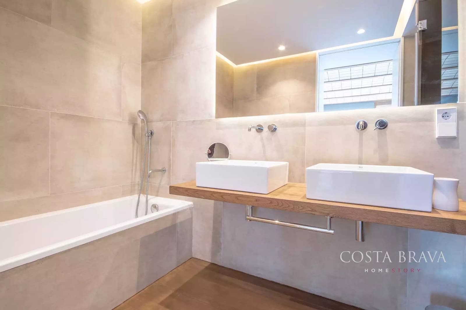 4 Zimmer Villa zu verkaufen in Caldes de Malavella mit Pool Garage - 1.990.000 € (Ref: 9128479)