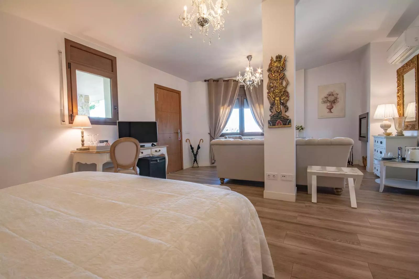 10 bedroom Hotel for sale in Madremanya with pool - € 2,475,000 (Ref: 9137301)