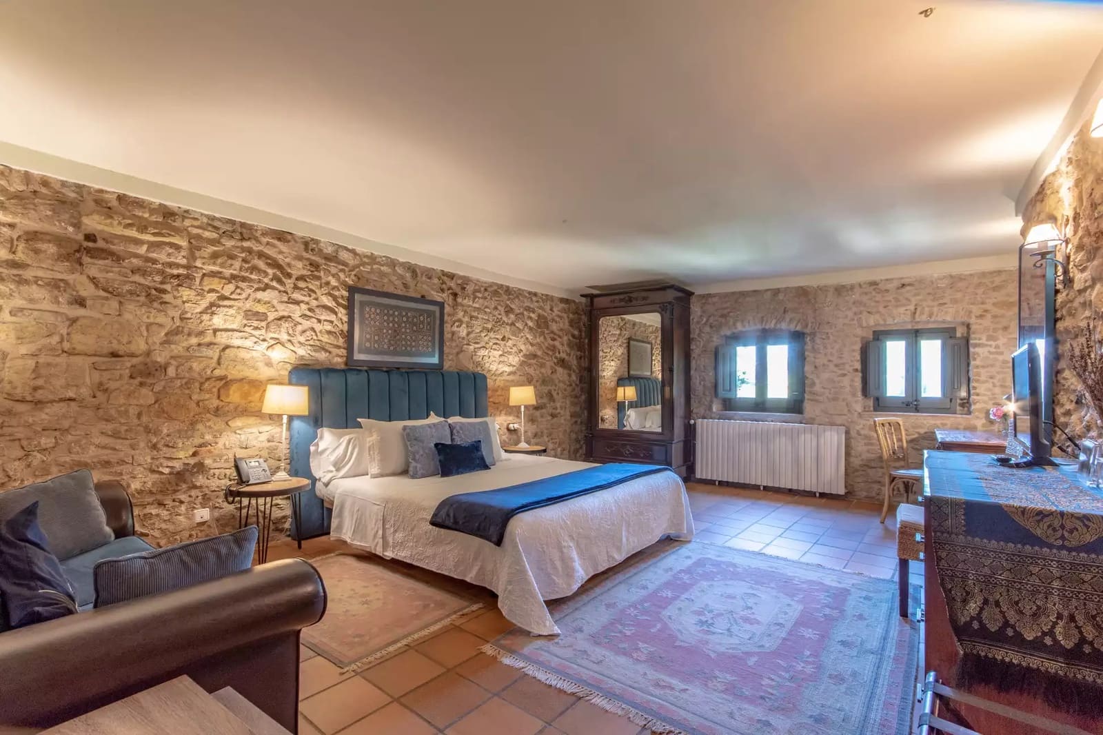 10 bedroom Hotel for sale in Madremanya with pool - € 2,475,000 (Ref: 9137301)