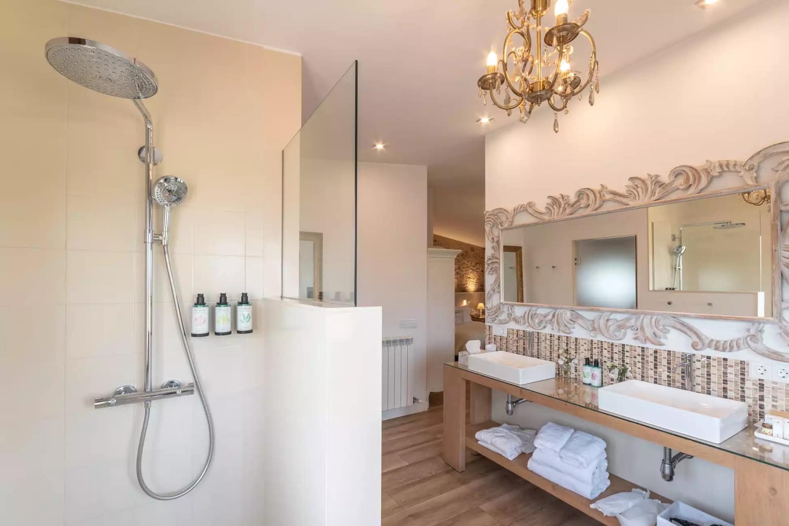 10 bedroom Hotel for sale in Madremanya with pool - € 2,475,000 (Ref: 9137301)