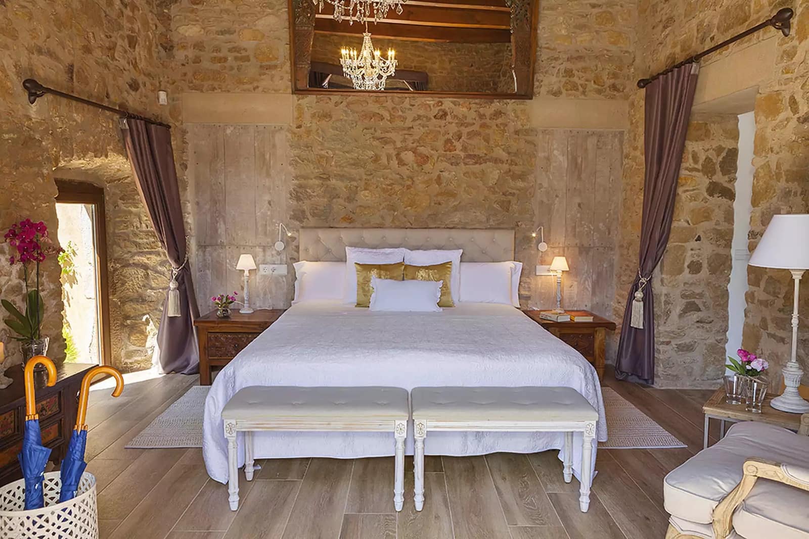 10 bedroom Hotel for sale in Madremanya with pool - € 2,475,000 (Ref: 9137301)