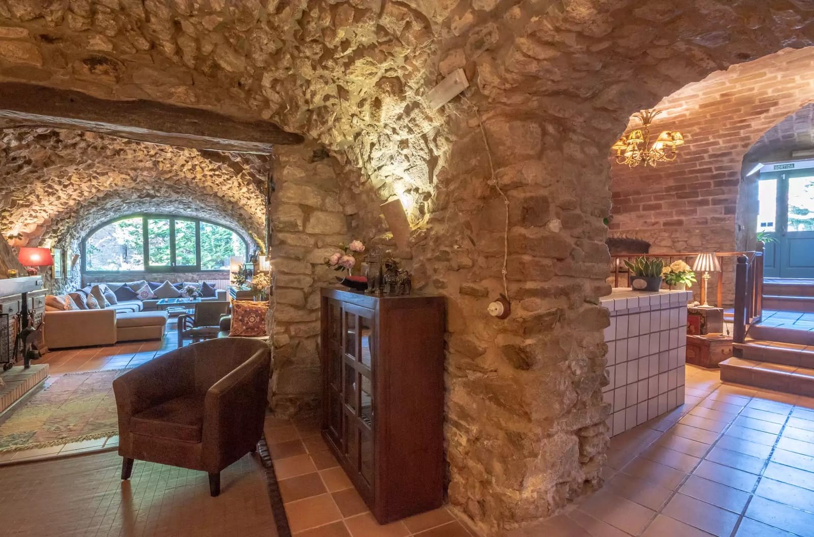 10 bedroom Hotel for sale in Madremanya with pool - € 2,475,000 (Ref: 9137301)