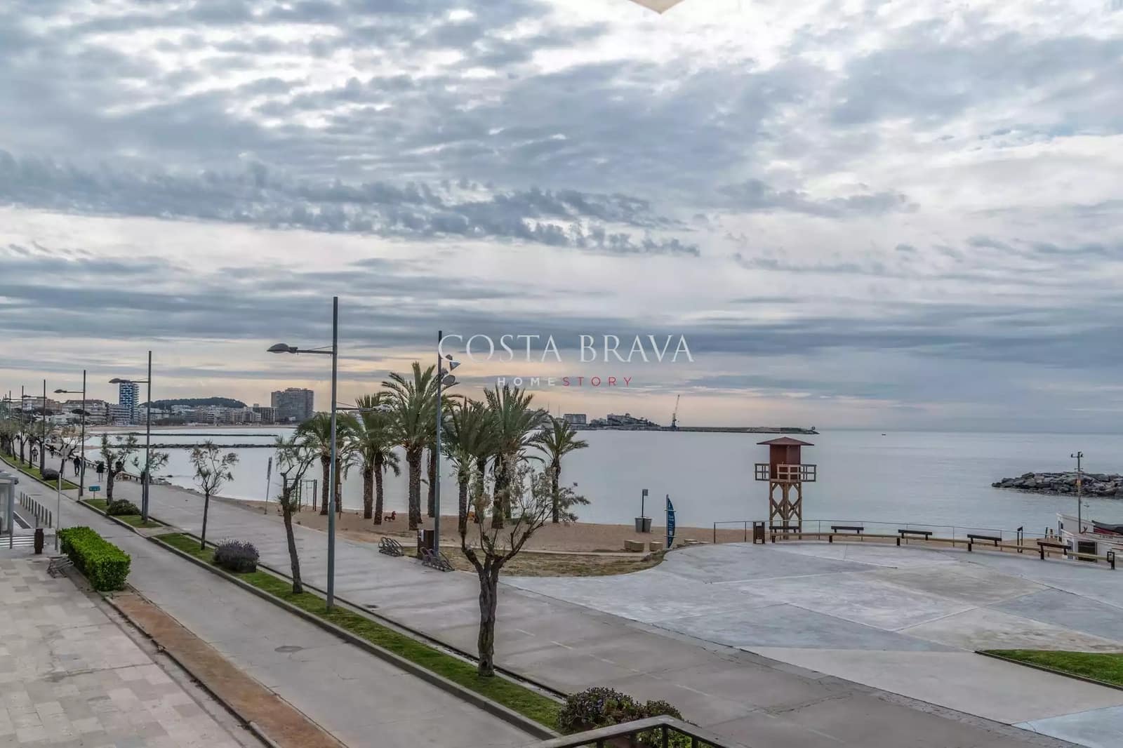 3 bedroom Apartment for sale in Sant Antoni de Calonge with garage - € 1,665,000 (Ref: 9137302)