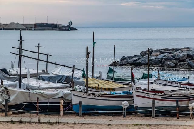 3 bedroom Apartment for sale in Sant Antoni de Calonge, Calonge i Sant Antoni with garage - € 1,665,000 (Ref: 9137302)