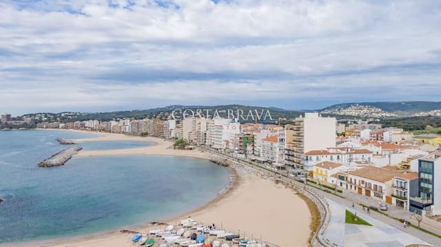 3 bedroom Apartment for sale in Sant Antoni de Calonge, Calonge i Sant Antoni with garage - € 1,665,000 (Ref: 9137302)