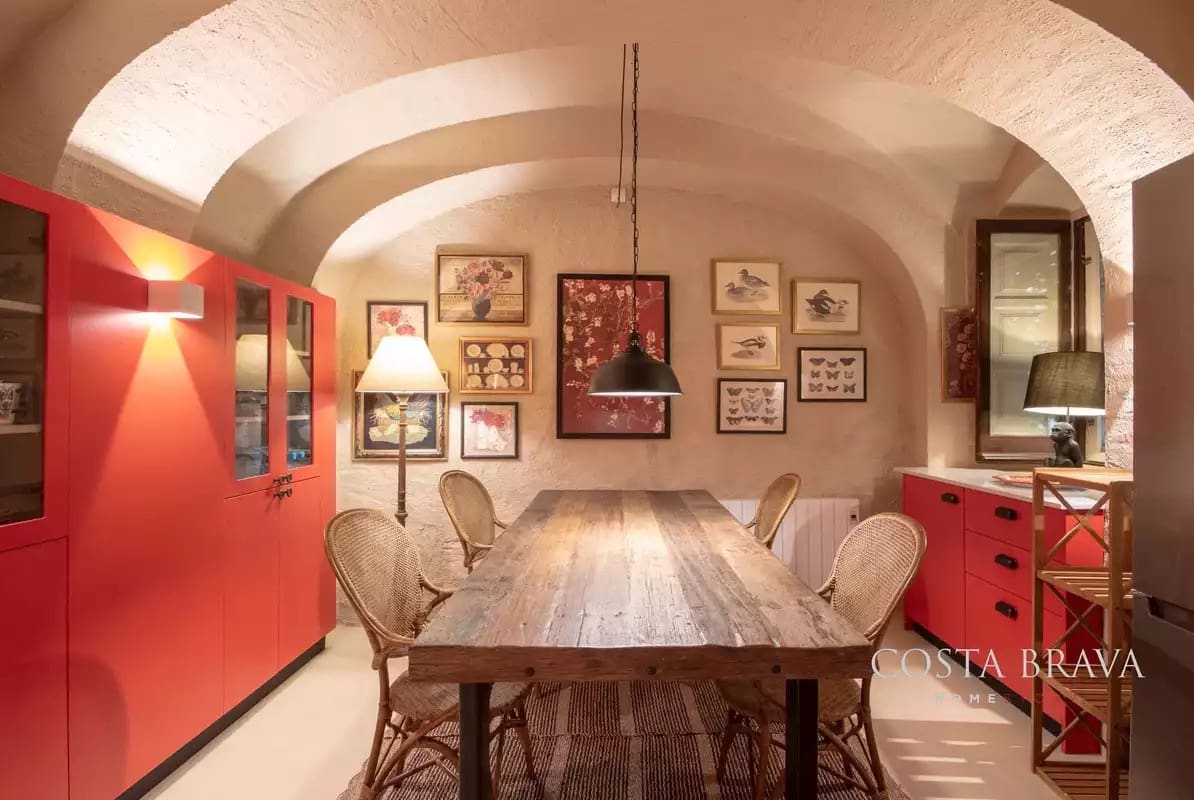 3 soveværelse Byhus til salg i Pals - € 950.000 (Ref: 9176561)