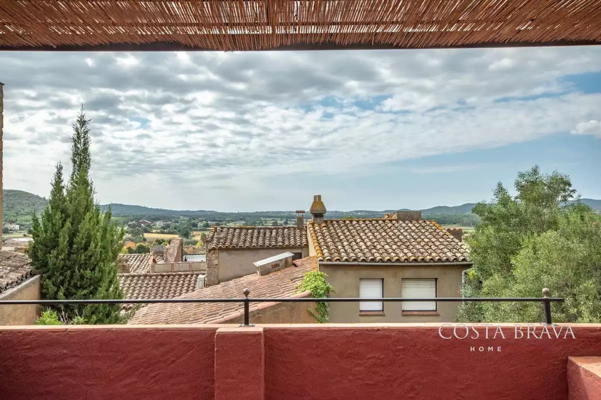 3 soveværelse Byhus til salg i Pals - € 950.000 (Ref: 9176561)