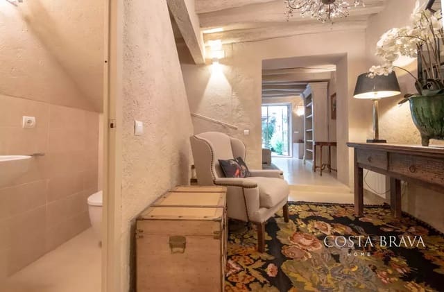 3 soveværelse Byhus til salg i Pals - € 950.000 (Ref: 9176561)