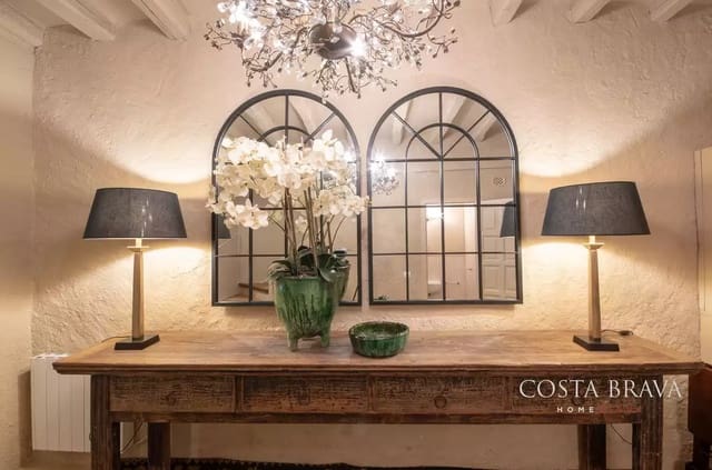 3 soveværelse Byhus til salg i Pals - € 950.000 (Ref: 9176561)