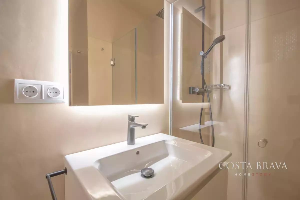 3 soveværelse Byhus til salg i Pals - € 950.000 (Ref: 9176561)