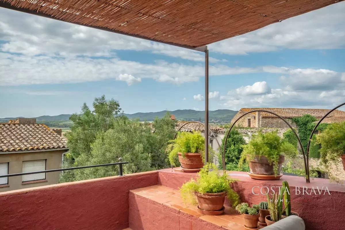 3 soveværelse Byhus til salg i Pals - € 950.000 (Ref: 9176561)