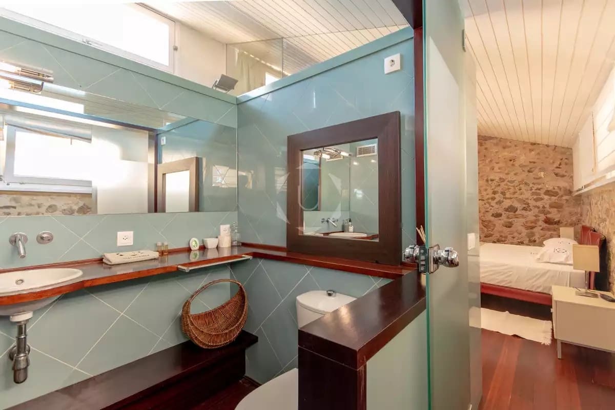 3 makuuhuone Rivitalo vuokrattavana paikassa Ulla mukana uima-altaan 
autotalli - 2 400 € (Ref: 9252230)