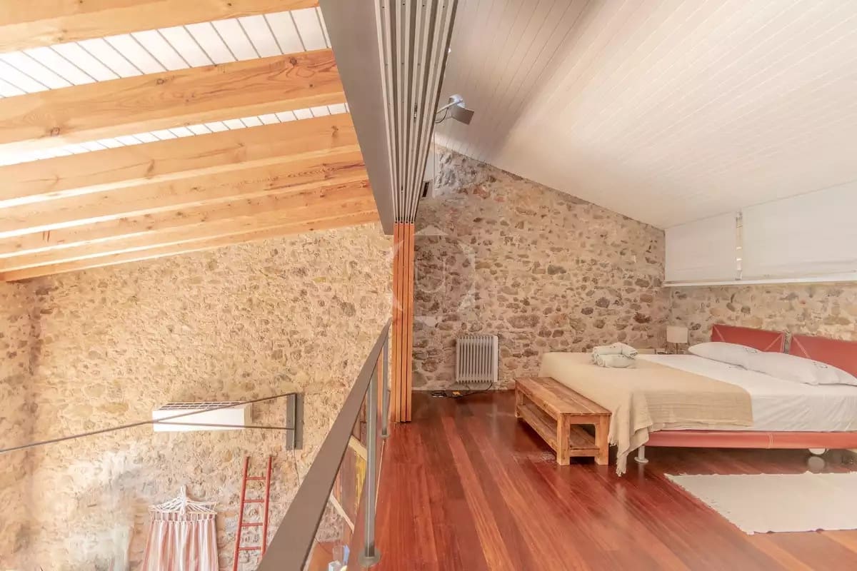 3 makuuhuone Rivitalo vuokrattavana paikassa Ulla mukana uima-altaan 
autotalli - 2 400 € (Ref: 9252230)