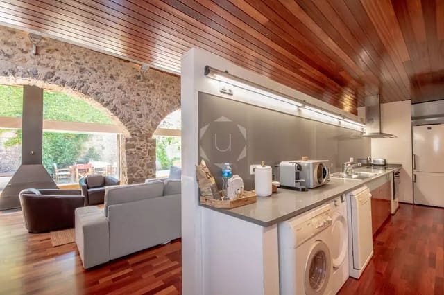 3 bedroom Terraced Villa for rent in Ullà with pool garage - € 2,400 (Ref: 9252230)