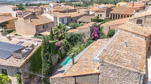 3 bedroom Terraced Villa for rent in Ullà with pool garage - € 2,400 (Ref: 9252230)