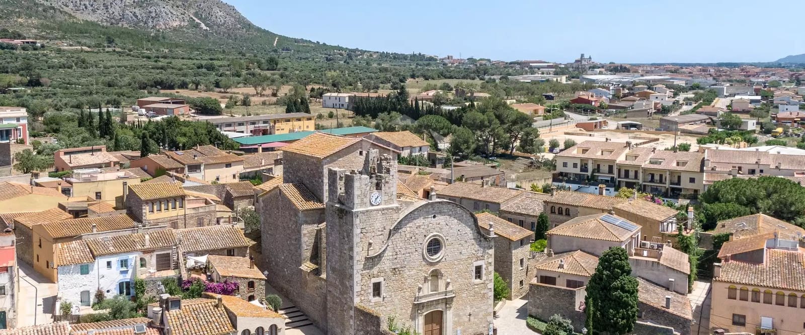 3 soveværelse Rækkehus til leje i Ulla med swimmingpool garage - € 2.400 (Ref: 9252230)