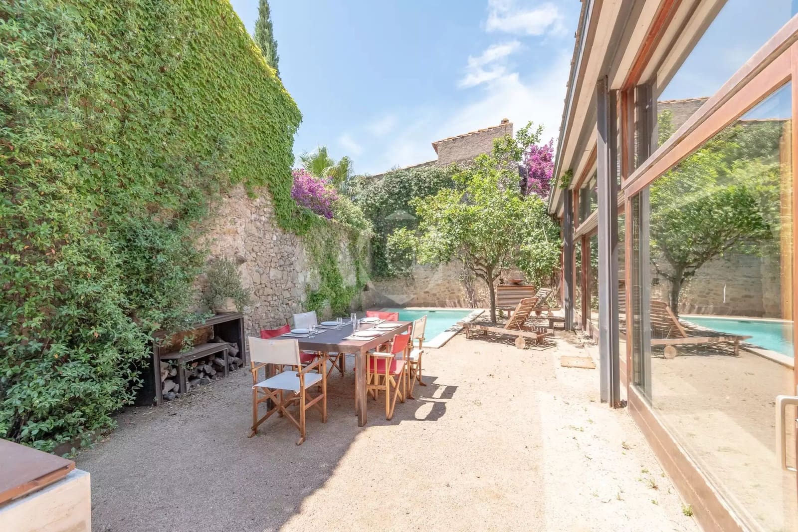 3 soveværelse Rækkehus til leje i Ulla med swimmingpool garage - € 2.400 (Ref: 9252230)