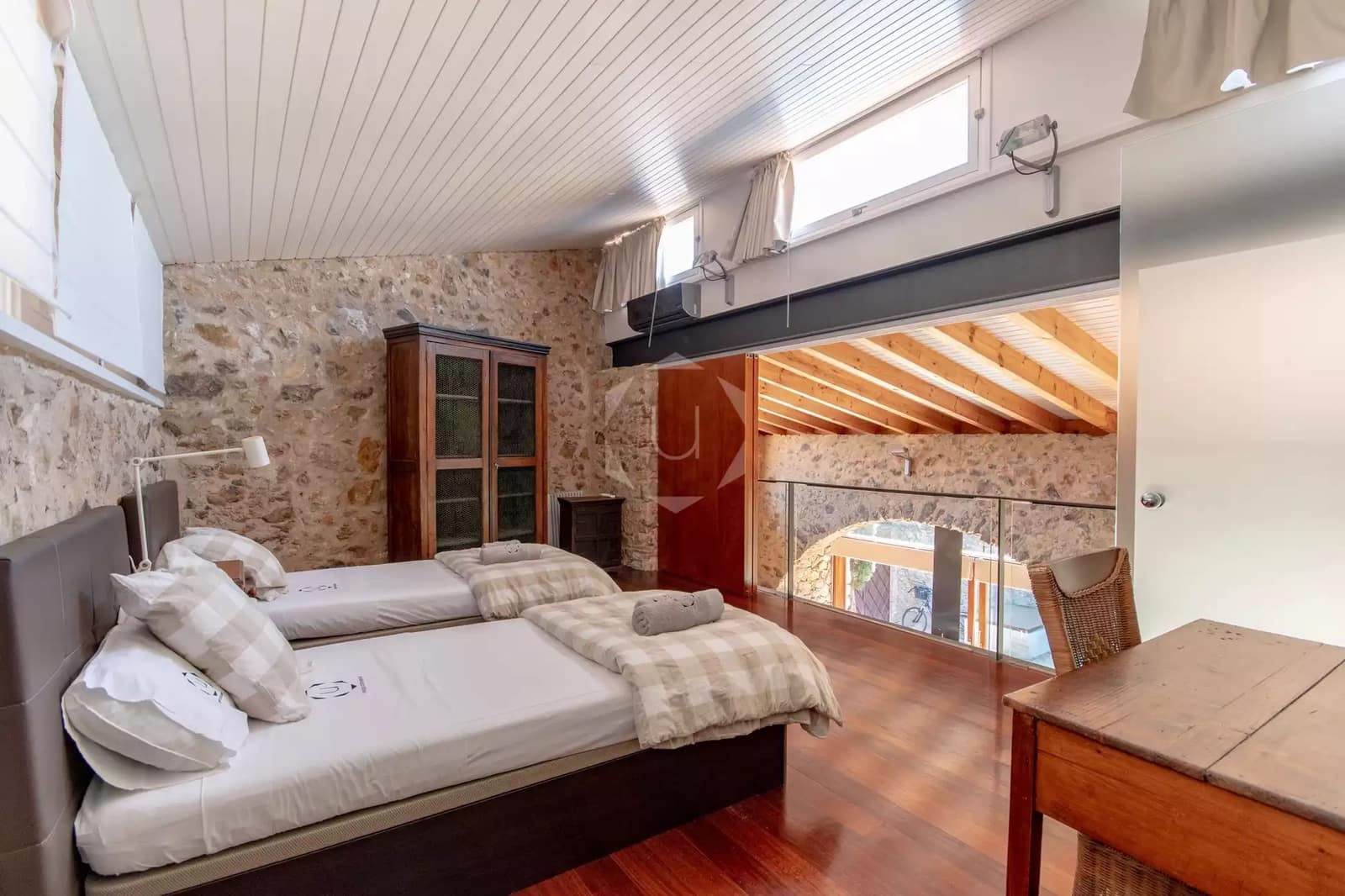 3 soveværelse Rækkehus til leje i Ulla med swimmingpool garage - € 2.400 (Ref: 9252230)