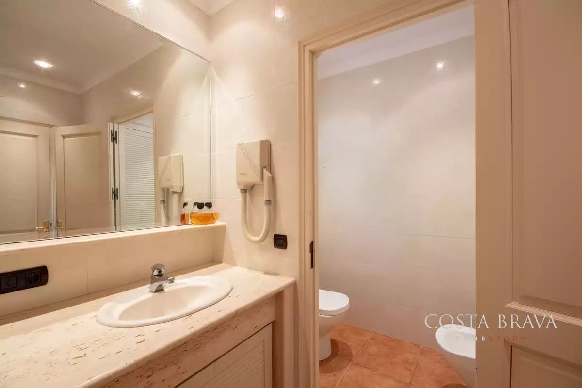 4 soverom Rekkehus til salgs i Begur med garasje - € 1 090 000 (Ref: 9308458)