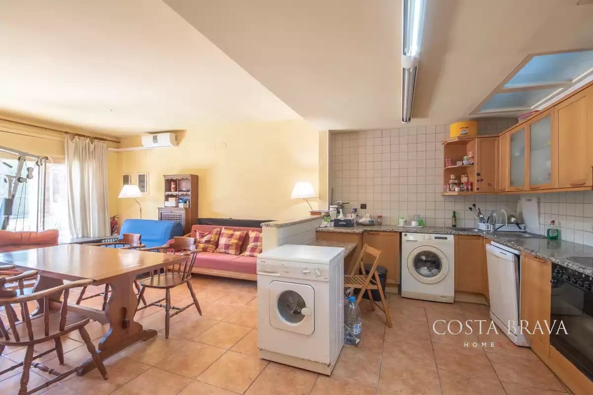 4 soverom Rekkehus til salgs i Begur med garasje - € 1 090 000 (Ref: 9308458)