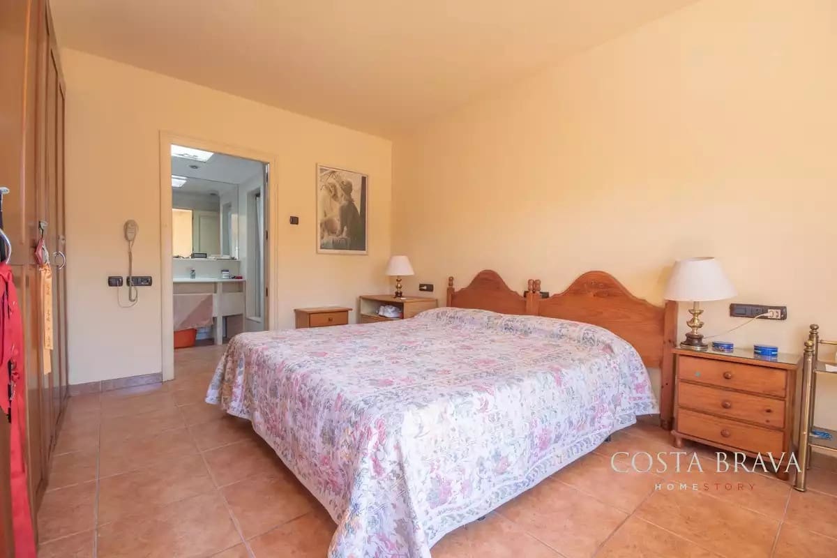 4 soverom Rekkehus til salgs i Begur med garasje - € 1 090 000 (Ref: 9308458)