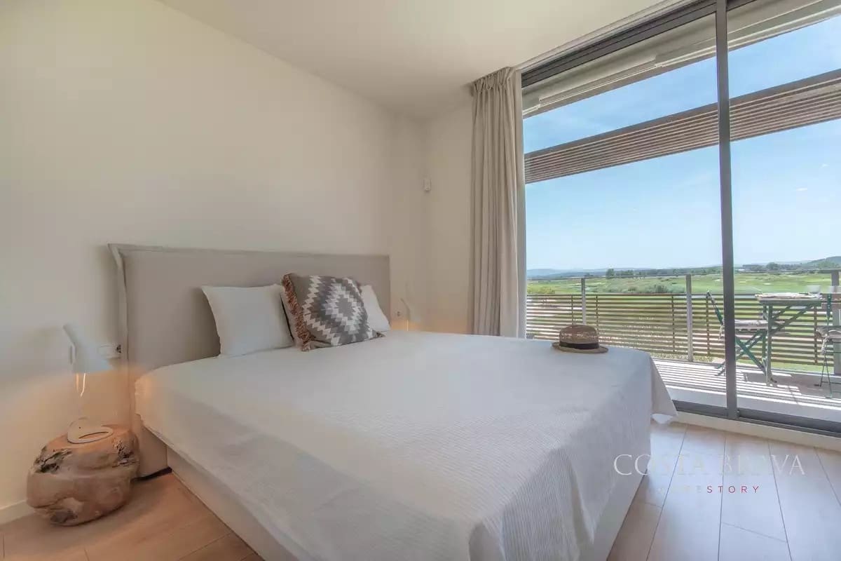 1 sypialnia Apartament do wynajęcia w Gualta z basenem garażem - 980 € (Ref: 9413964)