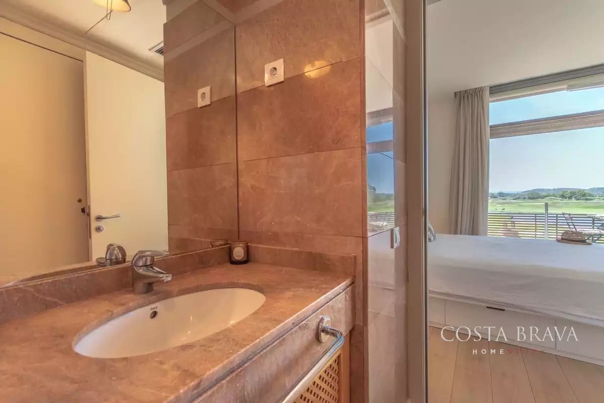 1 sypialnia Apartament do wynajęcia w Gualta z basenem garażem - 980 € (Ref: 9413964)