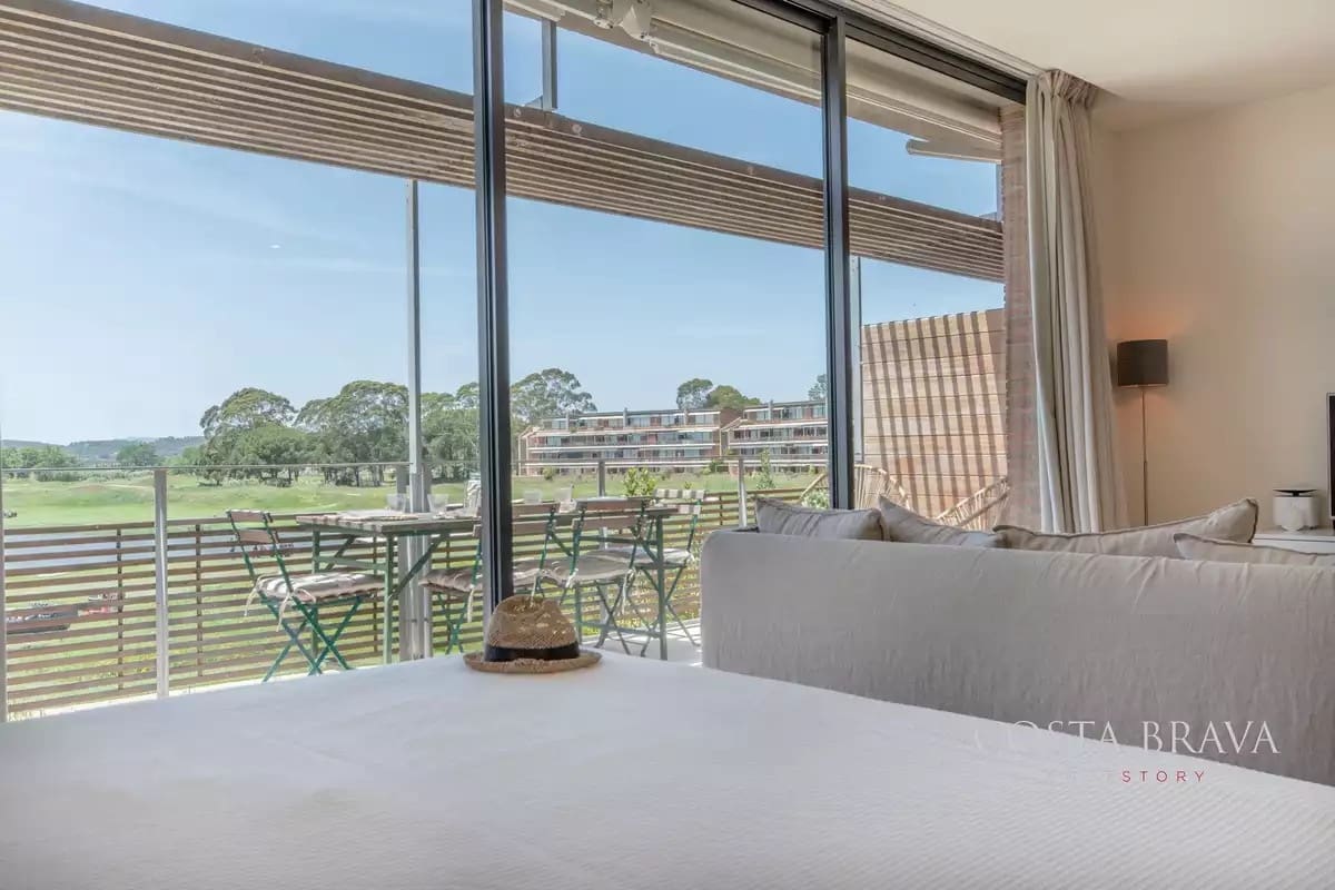 1 sypialnia Apartament do wynajęcia w Gualta z basenem garażem - 980 € (Ref: 9413964)