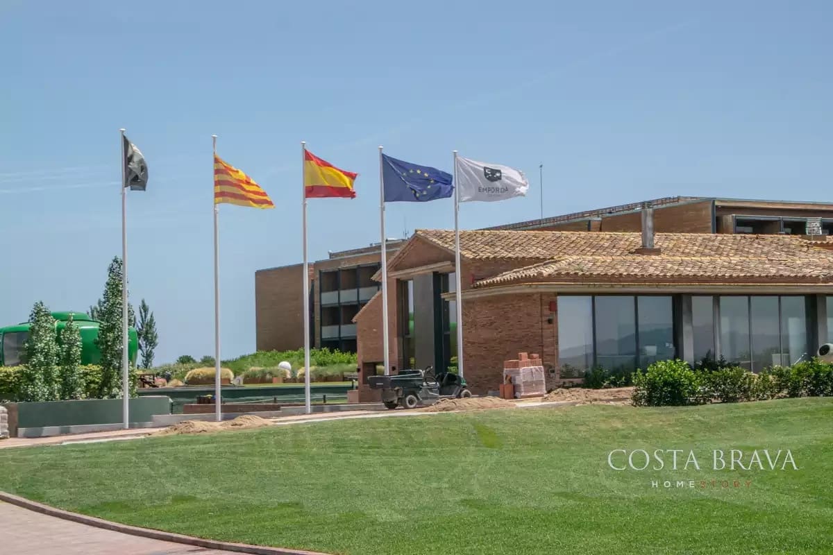 1 sypialnia Apartament do wynajęcia w Gualta z basenem garażem - 980 € (Ref: 9413964)