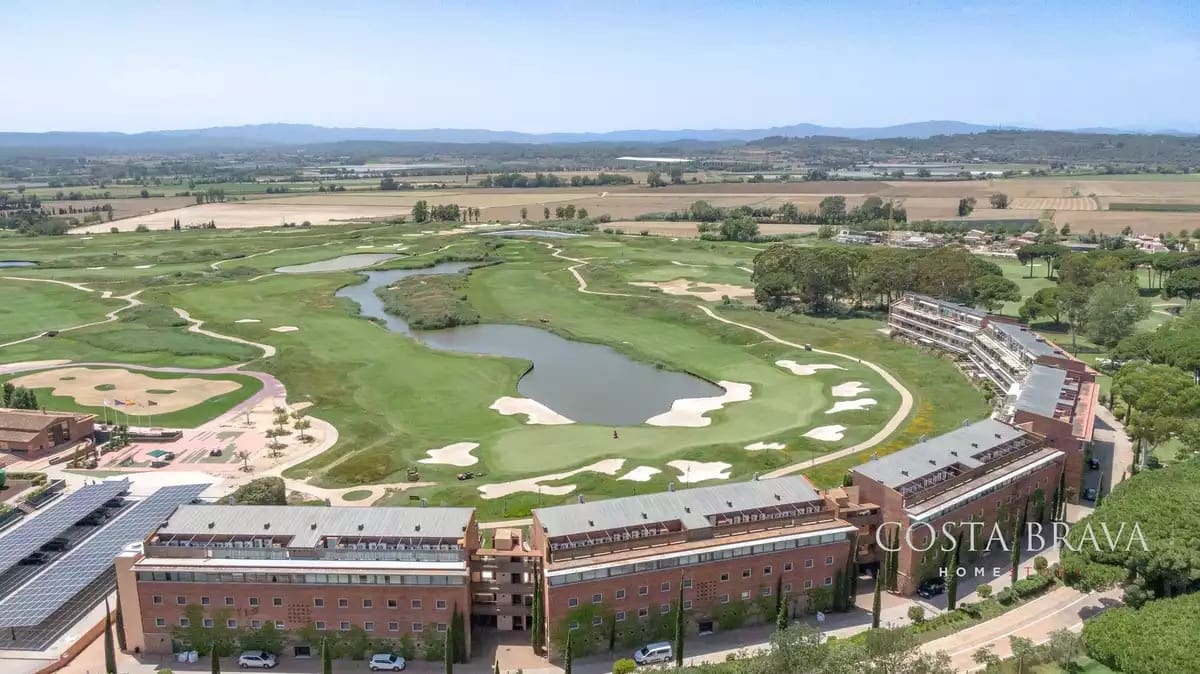 1 sypialnia Apartament do wynajęcia w Gualta z basenem garażem - 980 € (Ref: 9413964)