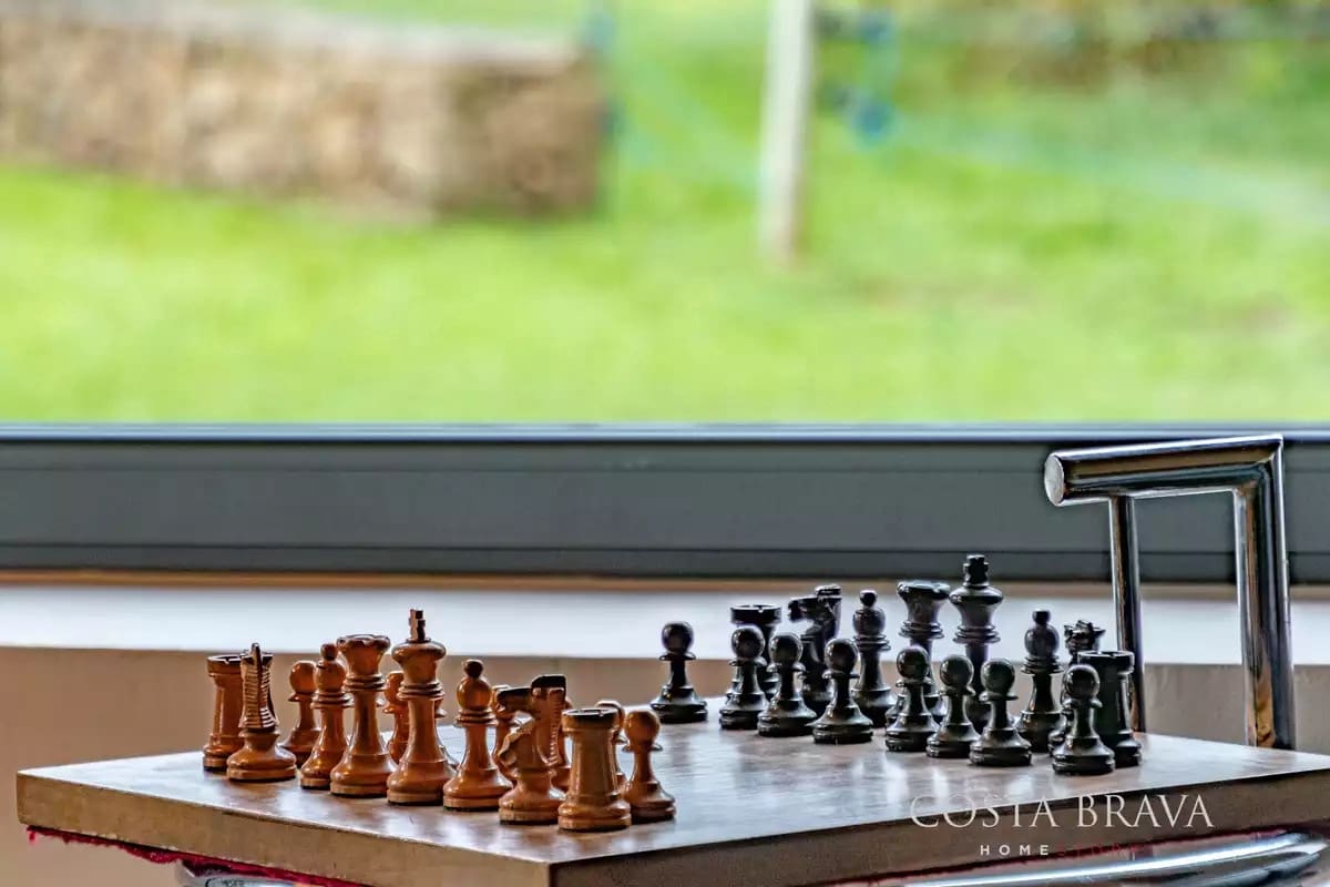 8 soveværelse Finca/Landehus til salg i Forallac med swimmingpool garage - € 4.900.000 (Ref: 9413965)