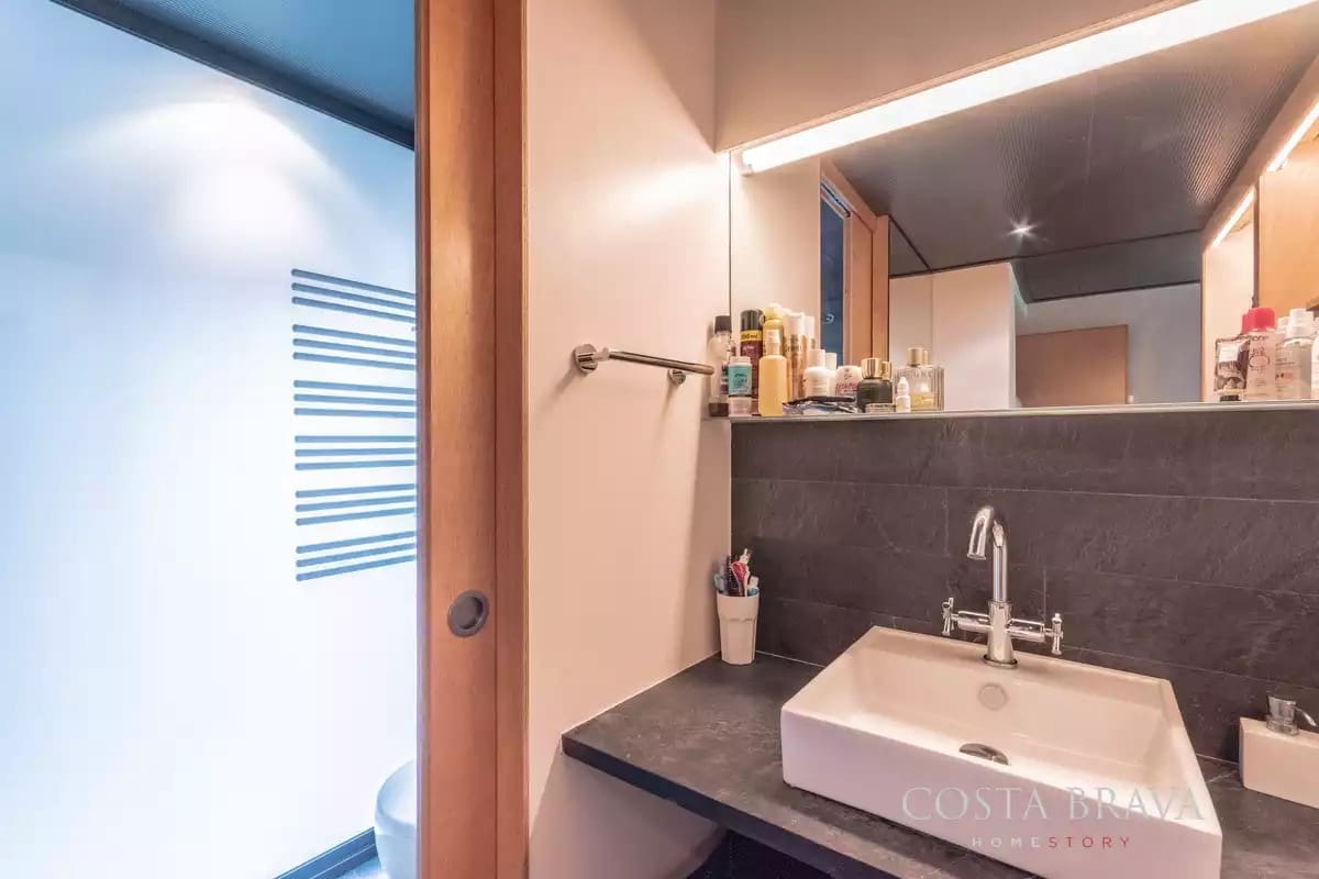 8 soveværelse Finca/Landehus til salg i Forallac med swimmingpool garage - € 4.900.000 (Ref: 9413965)