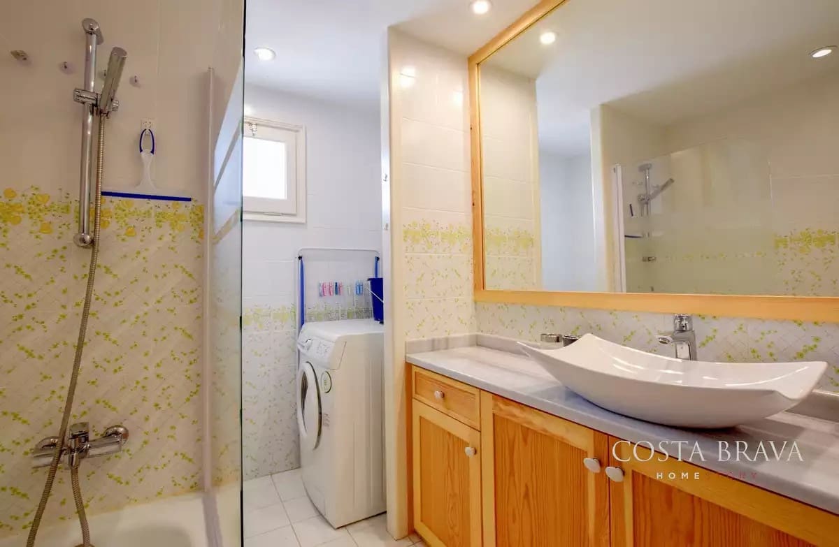 2 bedroom Apartment for sale in Pals with garage - € 340,000 (Ref: 9504157)