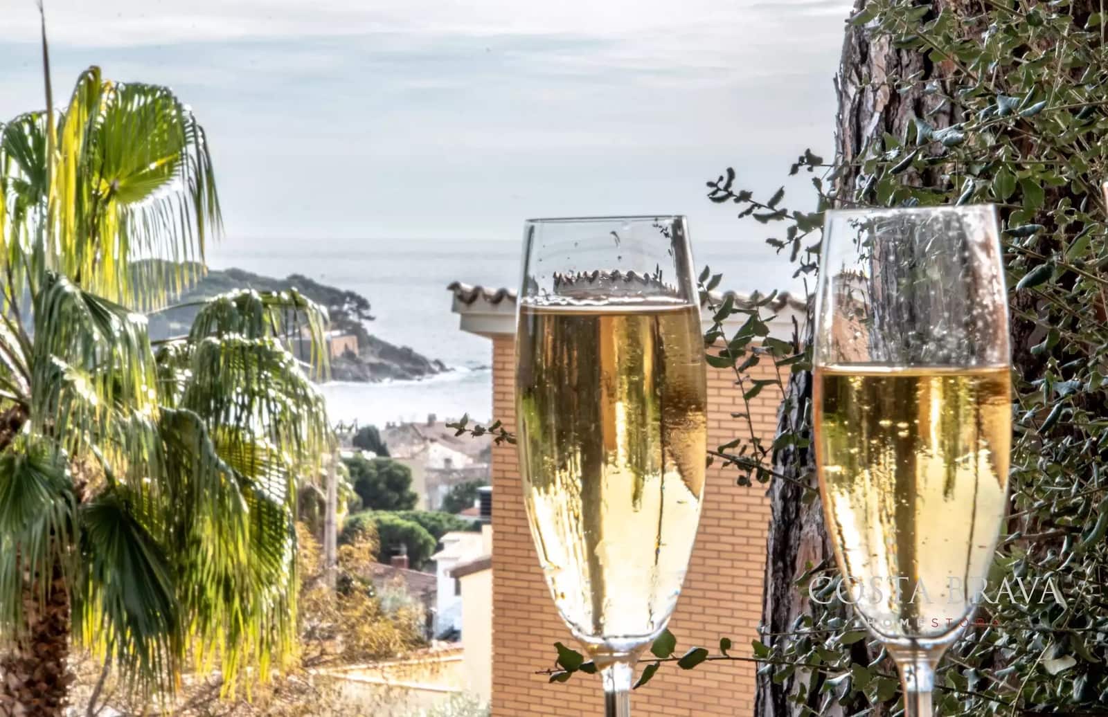 Chalet de 4 habitaciones en Sant Feliu de Guíxols en venta con garaje - 680.000 € (Ref: 9607990)