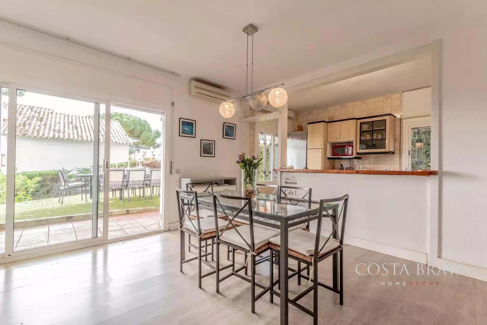 Chalet de 4 habitaciones en Sant Feliu de Guíxols en venta con garaje - 680.000 € (Ref: 9607990)