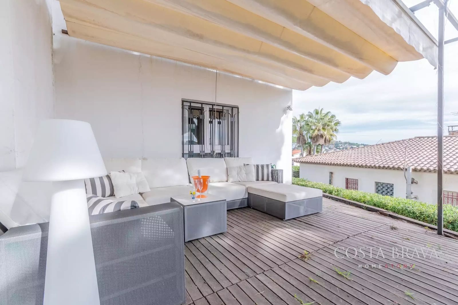 Chalet de 4 habitaciones en Sant Feliu de Guíxols en venta con garaje - 680.000 € (Ref: 9607990)