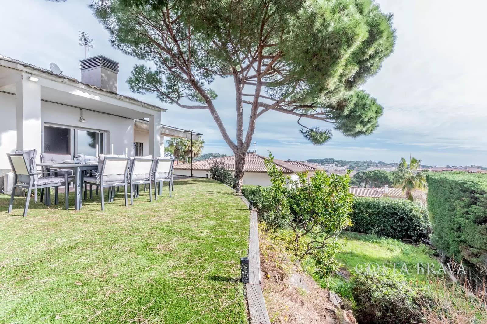 Chalet de 4 habitaciones en Sant Feliu de Guíxols en venta con garaje - 680.000 € (Ref: 9607990)