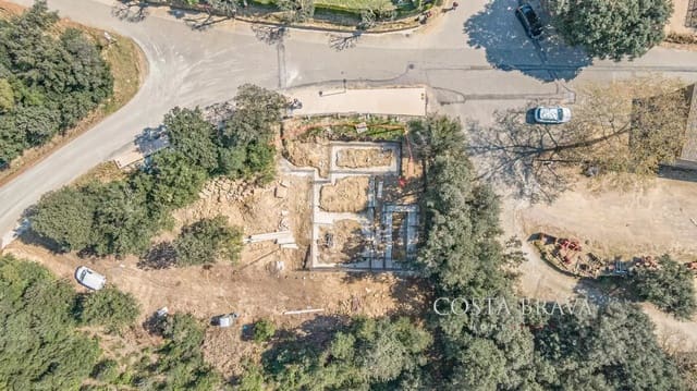 4 sypialnia Willa na sprzedaż w Madremanya z basenem garażem - 1 230 000 € (Ref: 9755591)