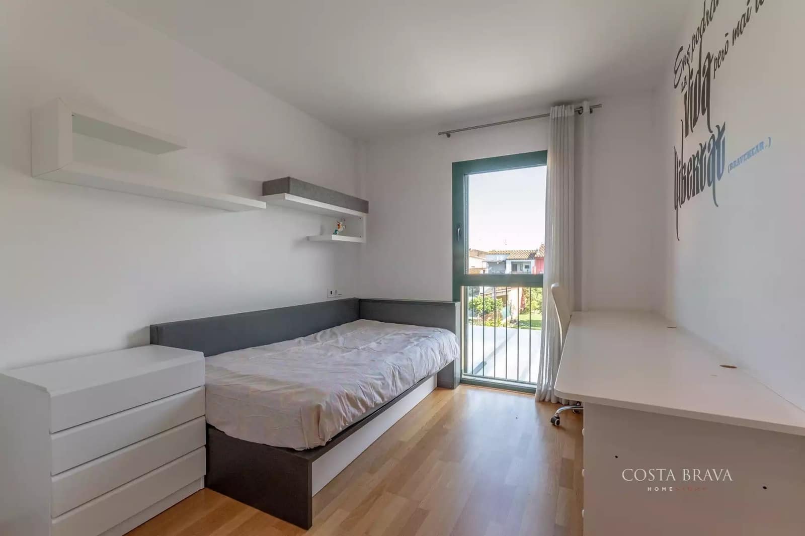 4 bedroom Semi-detached Villa for sale in Pals with garage - € 495,000 (Ref: 9859922)