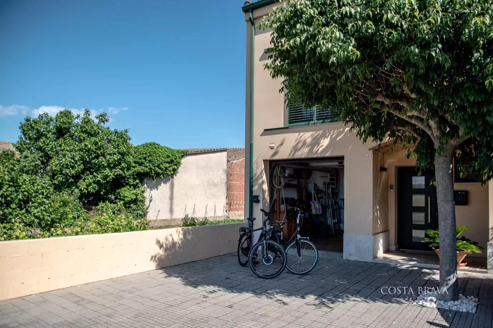 4 bedroom Semi-detached Villa for sale in Pals with garage - € 495,000 (Ref: 9859922)