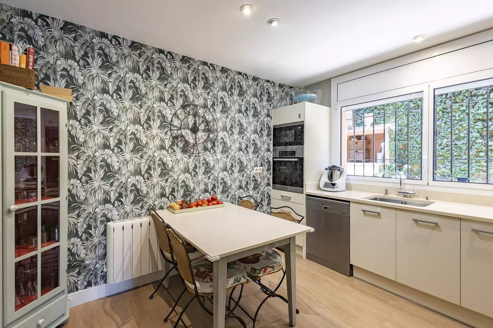 4 soveværelse Semi-Rækkehus til salg i Begur med swimmingpool garage - € 985.000 (Ref: 9859923)