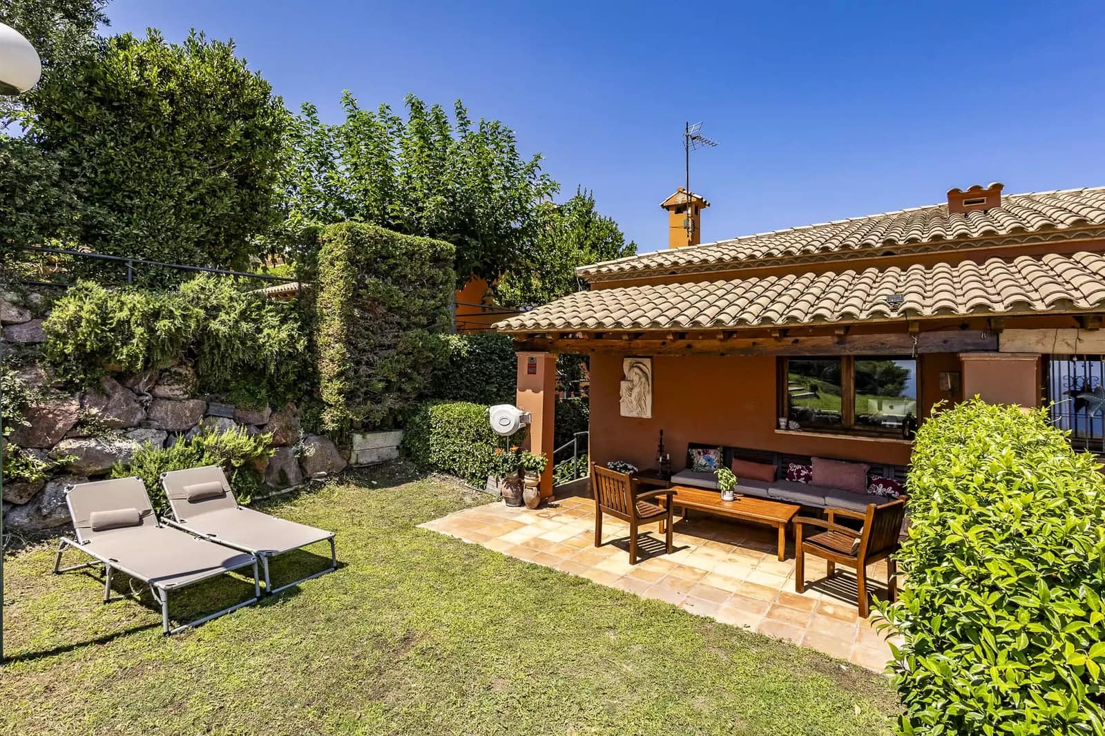 4 soveværelse Semi-Rækkehus til salg i Begur med swimmingpool garage - € 985.000 (Ref: 9859923)