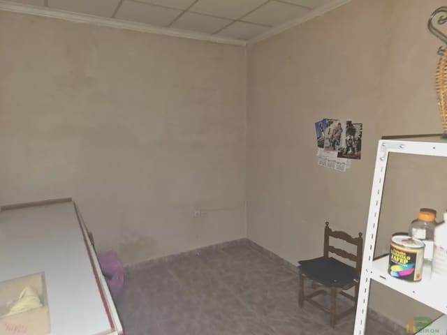 Kaupallinen myytävänä paikassa La Hoya, Lorca - 85 000 € (Ref: 10012369)