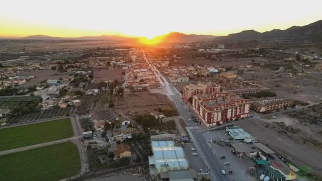 Commercial for rent in La Hoya, Lorca - € 800 (Ref: 10012380)