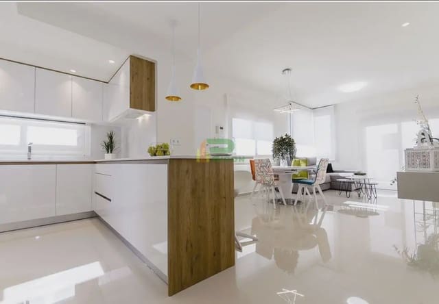 3 soveværelse Semi-Rækkehus til salg i Lorca med swimmingpool - € 339.985 (Ref: 10012397)