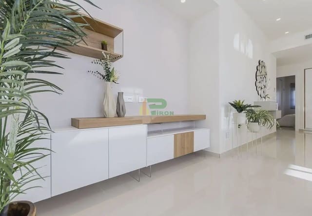 3 soveværelse Semi-Rækkehus til salg i Lorca med swimmingpool - € 339.985 (Ref: 10012397)