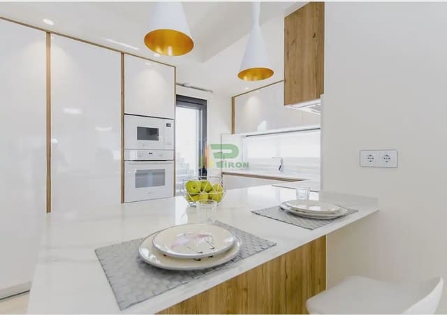 3 soveværelse Semi-Rækkehus til salg i Lorca med swimmingpool - € 339.985 (Ref: 10012397)