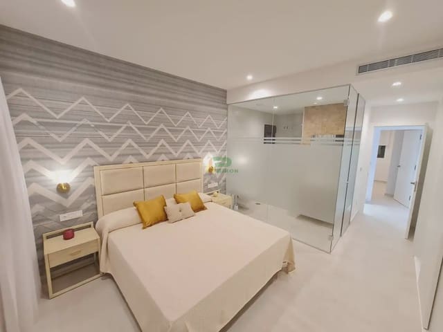 3 soveværelse Semi-Rækkehus til salg i Lorca med swimmingpool - € 339.985 (Ref: 10012397)